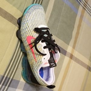 Nike vapormax New Never worn.